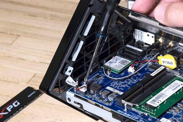 installer le SSD M.2 dans le PC